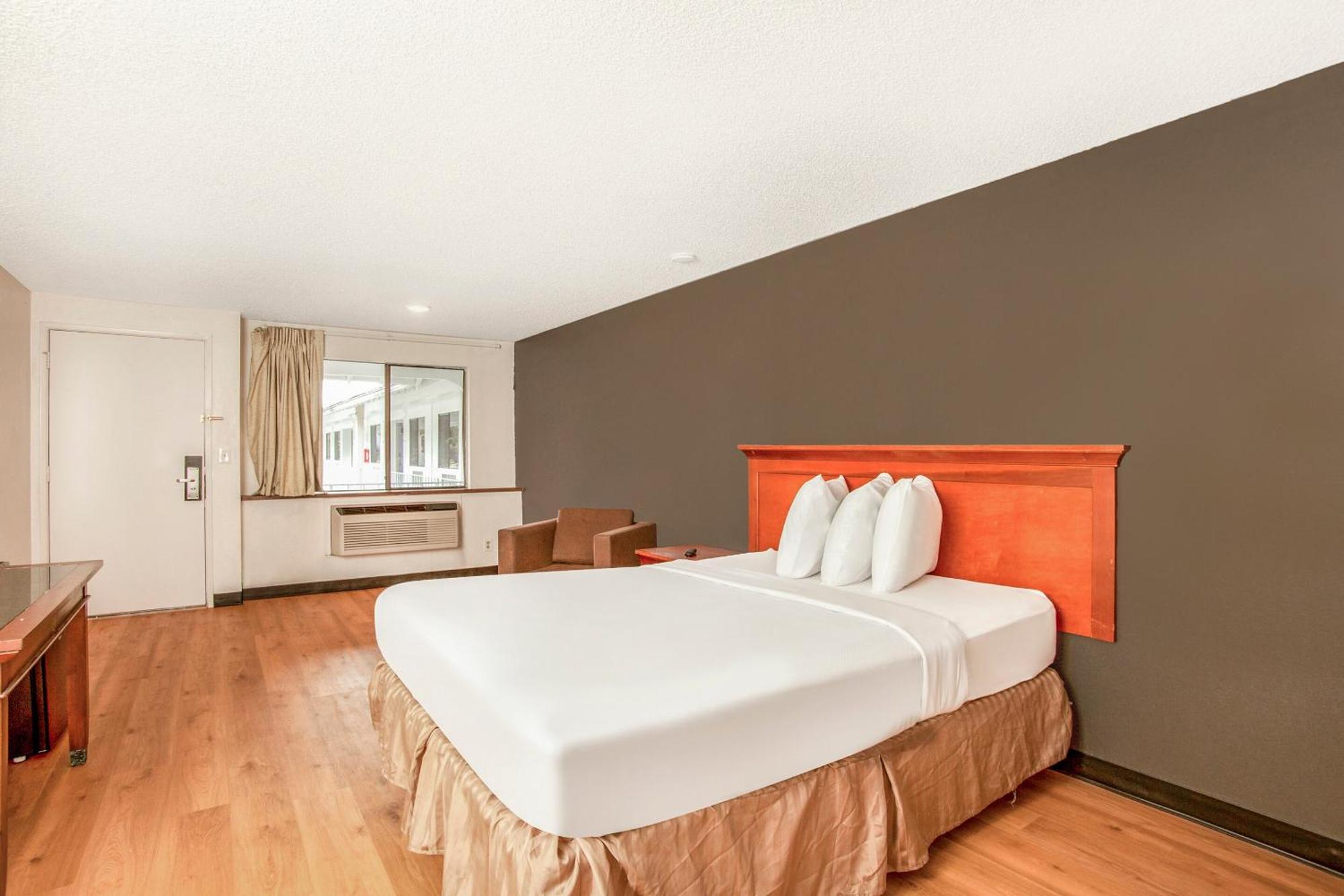 Oyo Hotel Centralia Buitenkant foto
