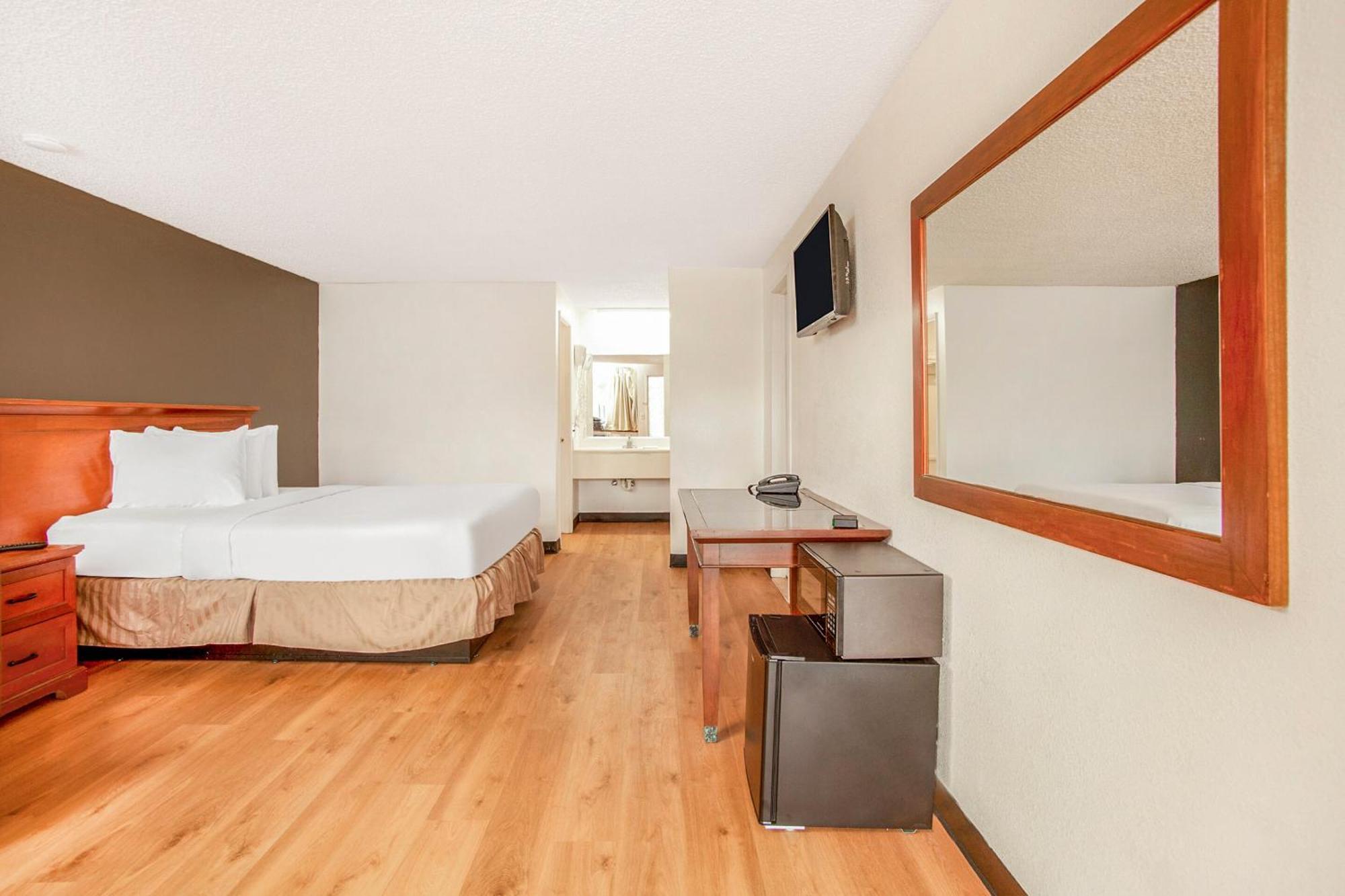 Oyo Hotel Centralia Buitenkant foto