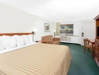 Oyo Hotel Centralia Buitenkant foto